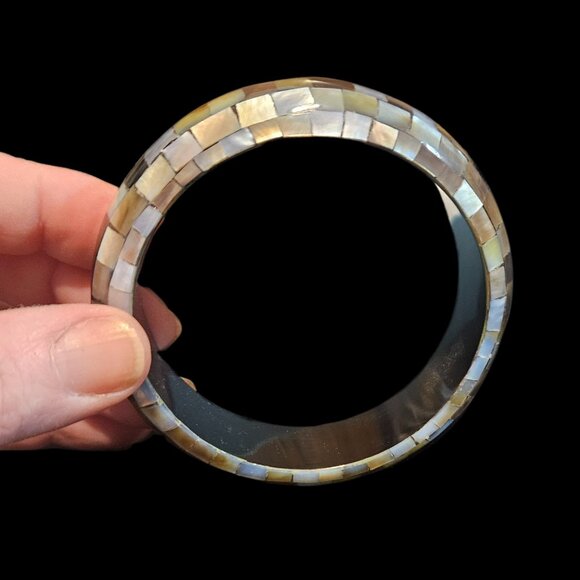 Premier Designs Mother of Pearl Mosaic Inlay Bangle Bracelet – - Picture 3 of 4
